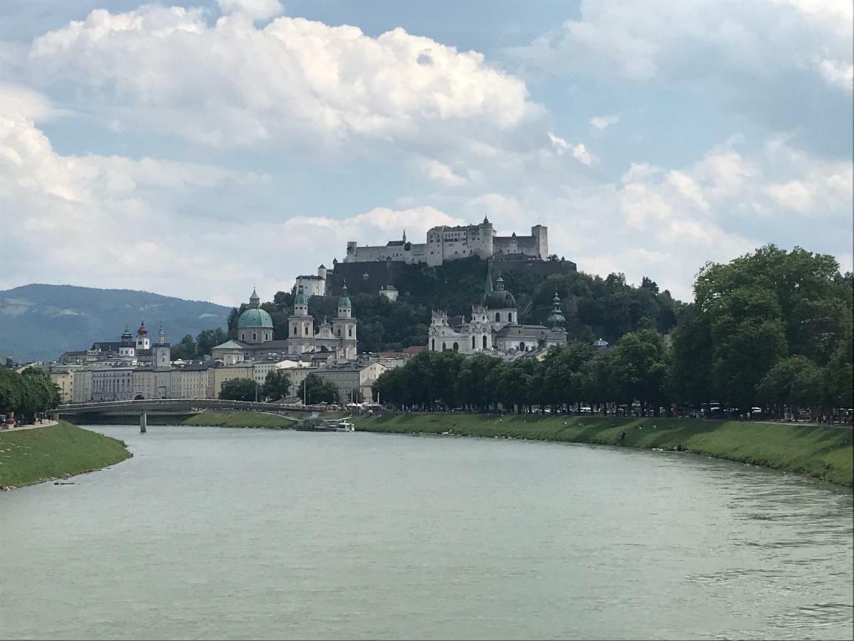 Knusperhaus Mit Garten Salzburgo Exterior foto